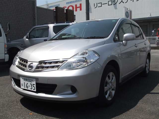 nissan tiida latio 2010 1,5 nissan tiida latio 2010 1,5